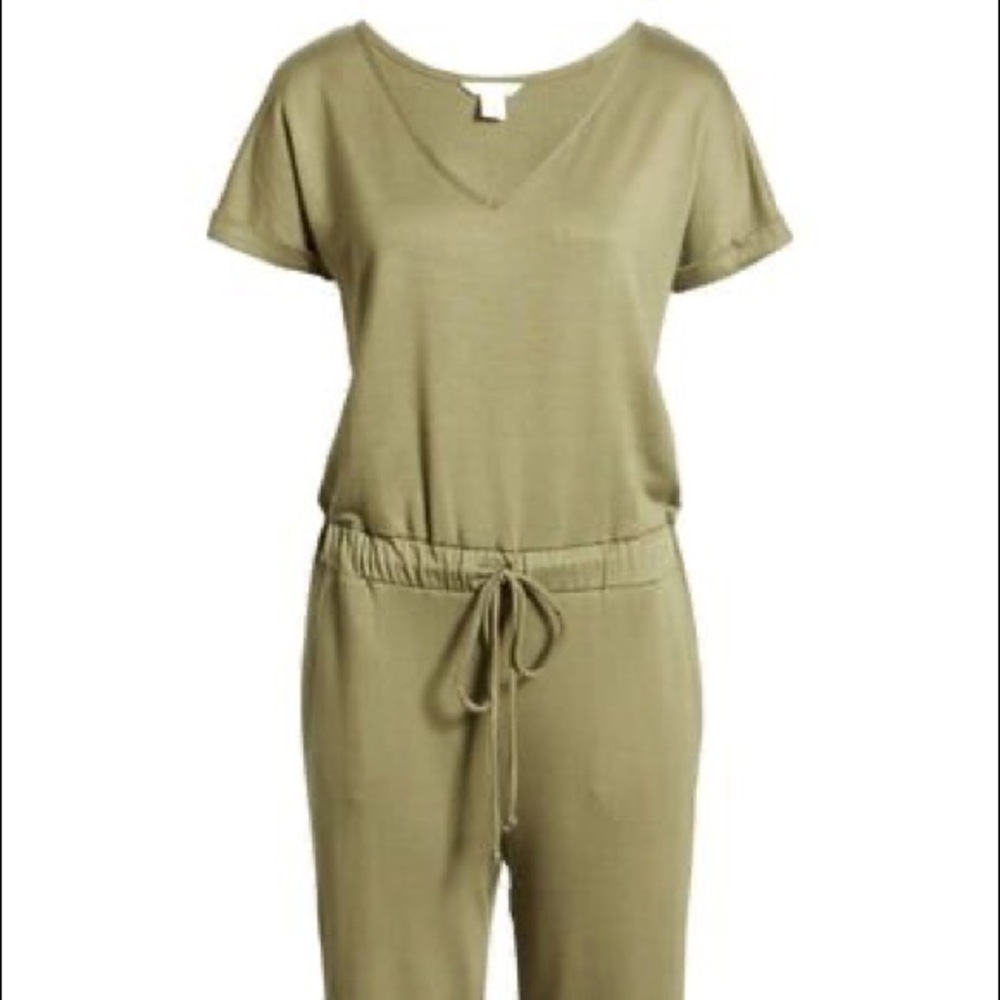 Caslon jumpsuit size M.